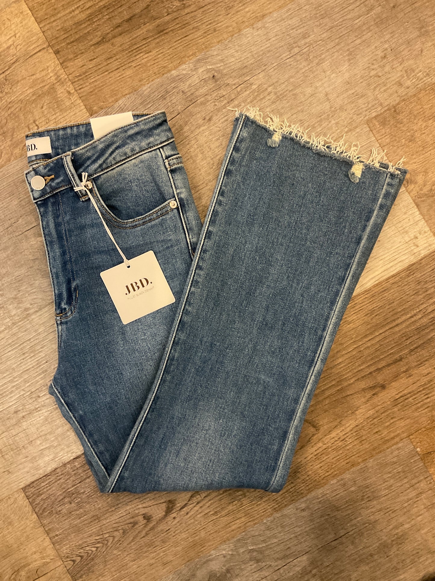 HR Crop Flare W/Distressed